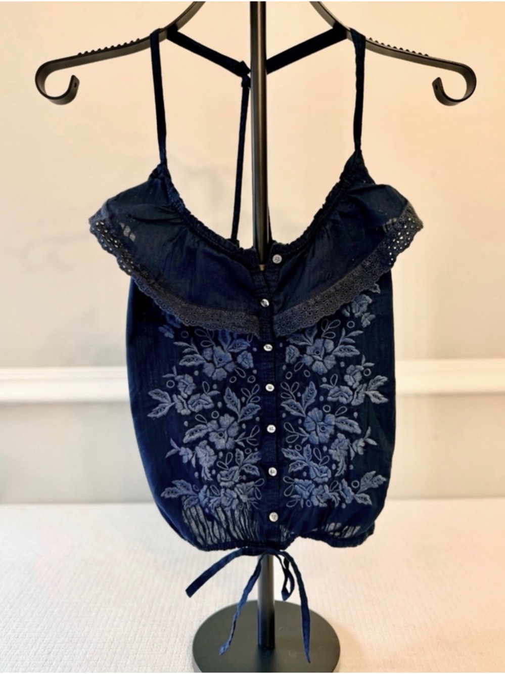 Gilly Hicks Navy Embroidered Cami Top Small Boho Lace Trim Y2K Whimsigoth Tank